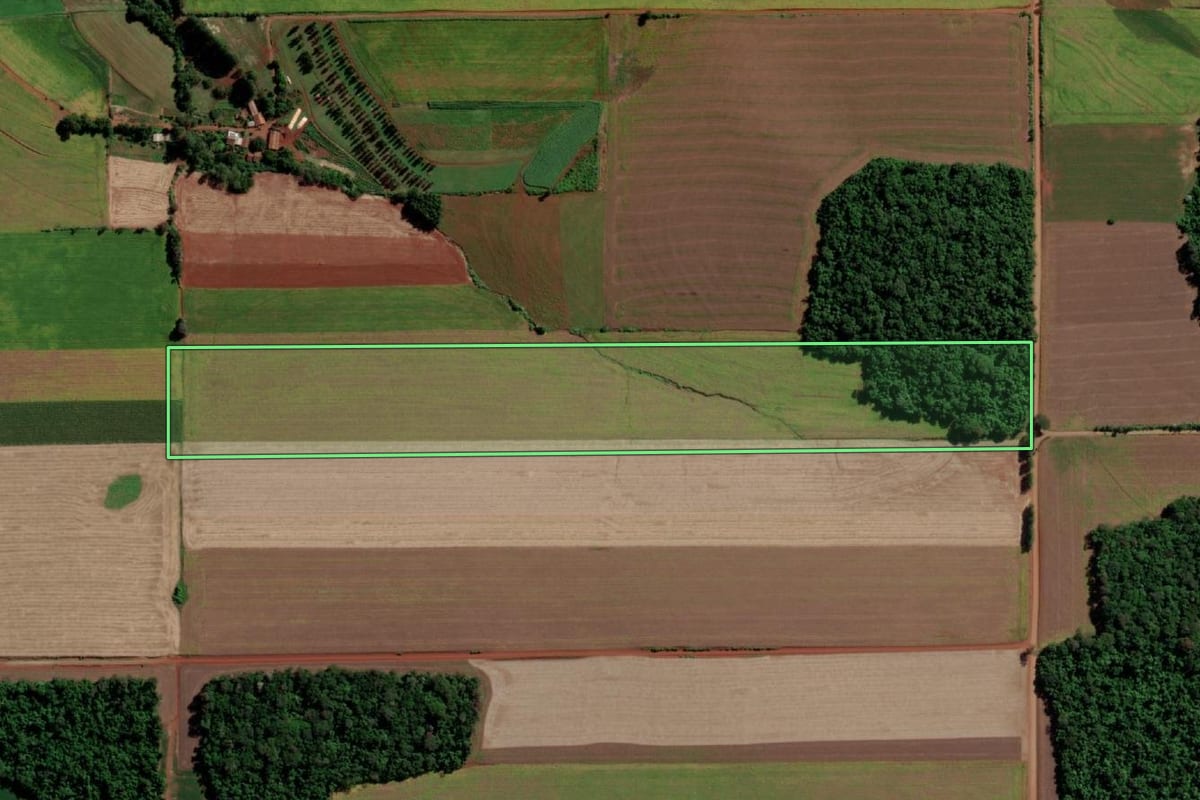 Imagem de satélite do imóvel rural em Senador Salgado Filho (RS), com o contorno declarado no CAR desenhado por cima.