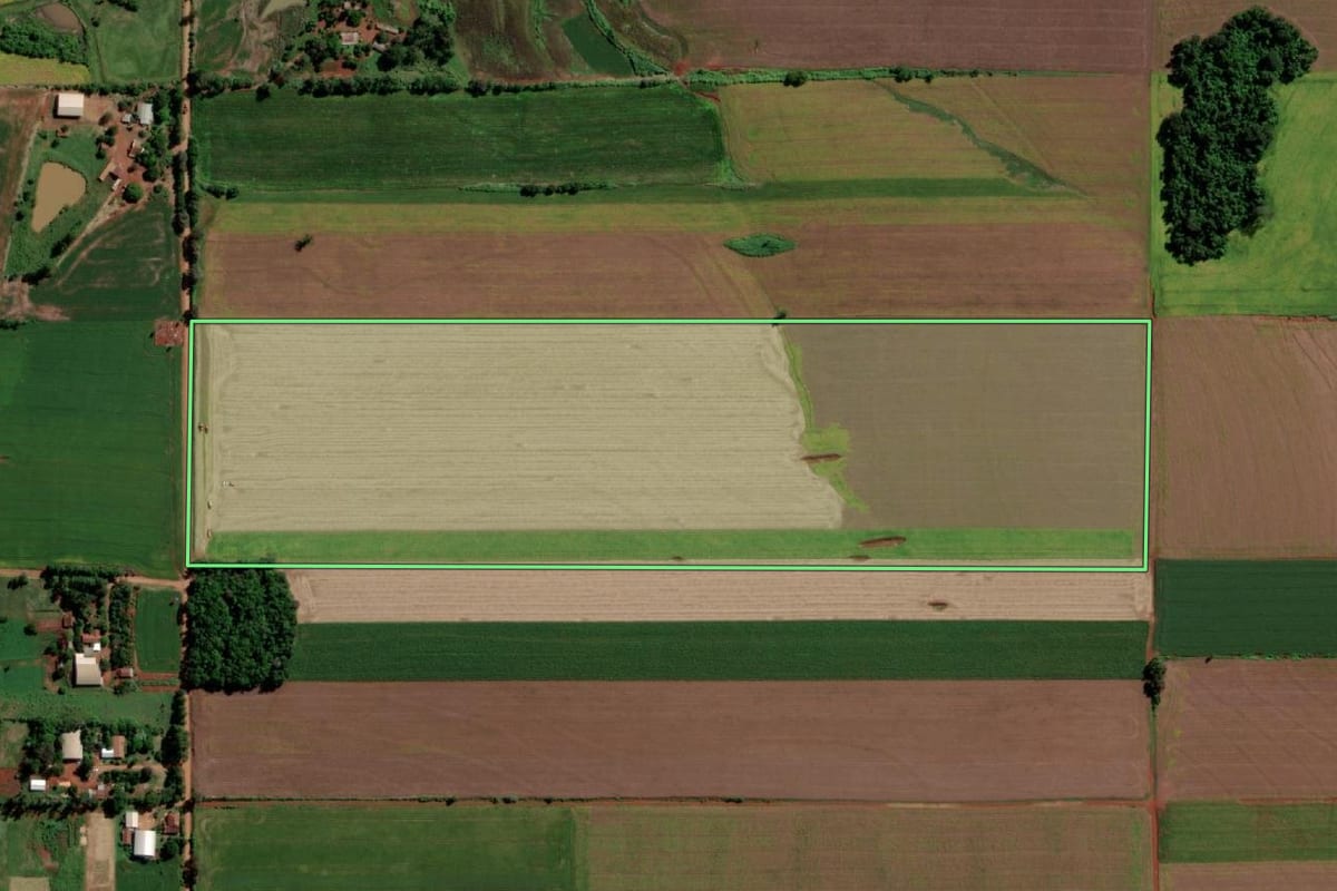 Imagem de satélite do imóvel rural em Senador Salgado Filho (RS), com o contorno declarado no CAR desenhado por cima.