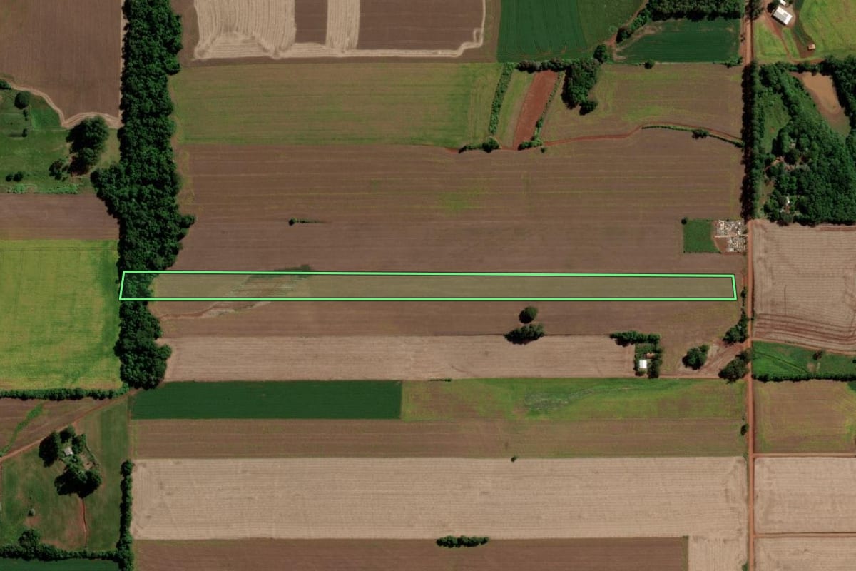 Imagem de satélite do imóvel rural em Senador Salgado Filho (RS), com o contorno declarado no CAR desenhado por cima.