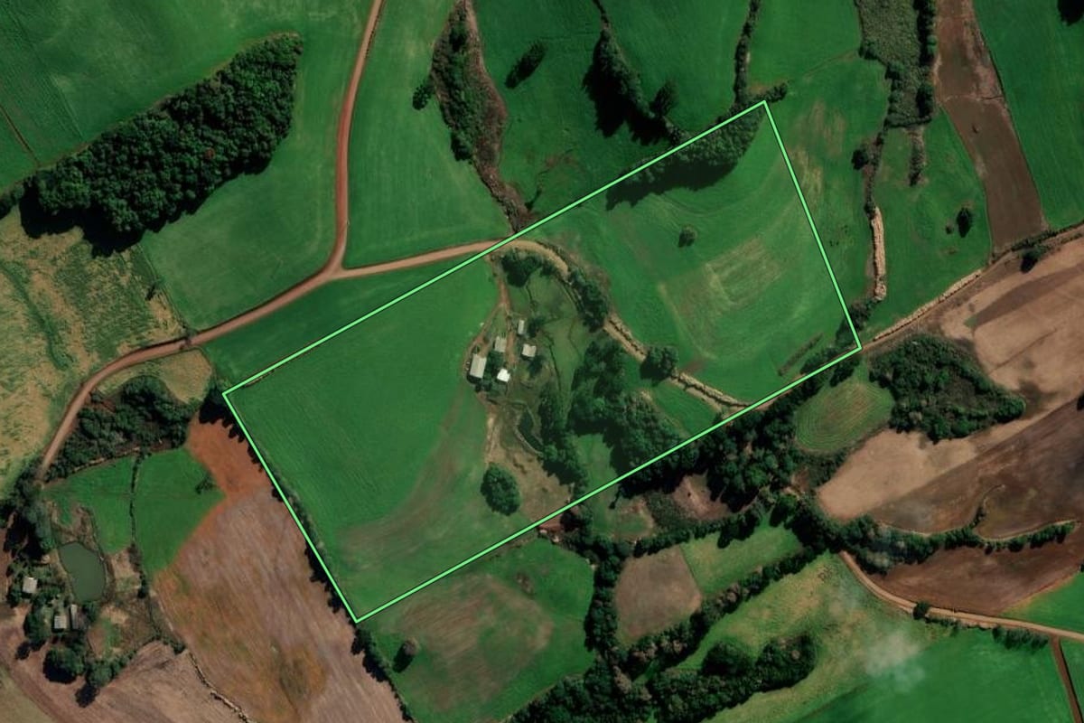Imagem de satélite do imóvel rural em Sertão (RS), com o contorno declarado no CAR desenhado por cima.