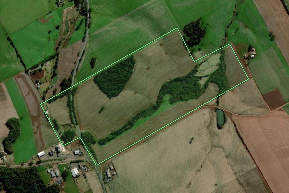 Imagem de satélite do imóvel rural em Sertão (RS), com o contorno declarado no CAR desenhado por cima.