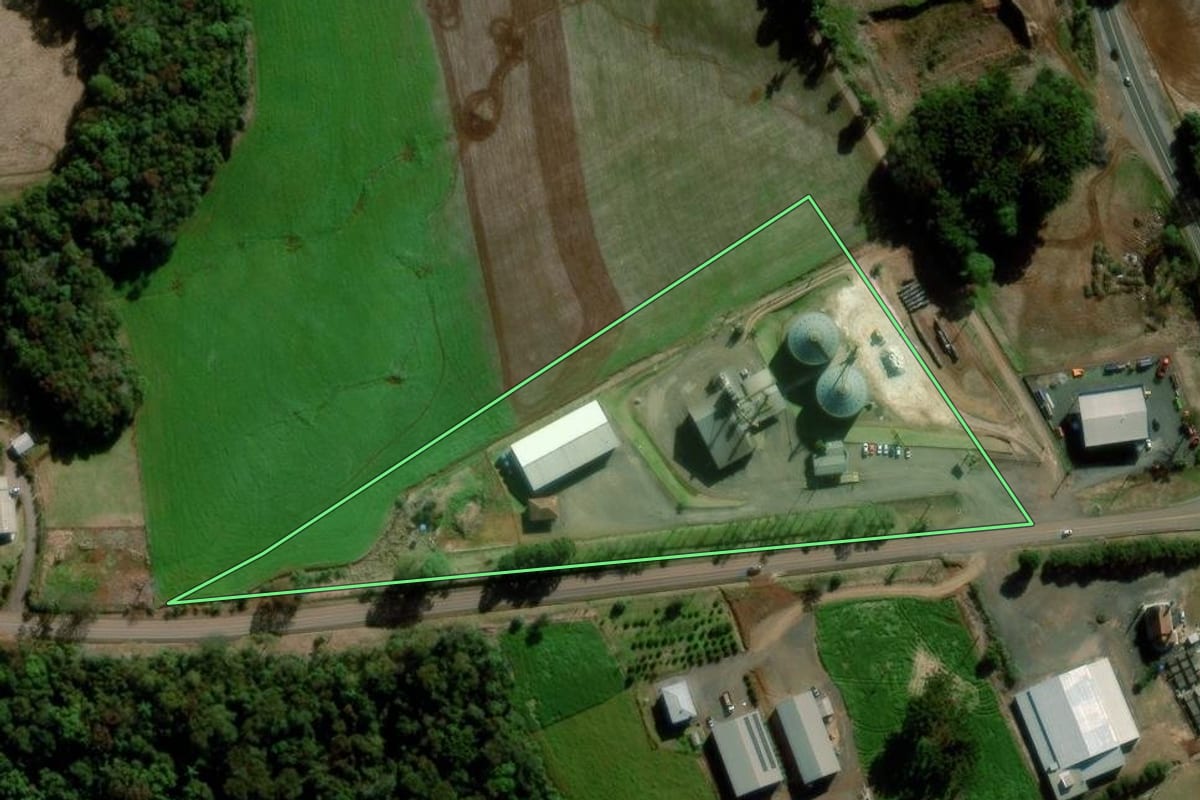 Imagem de satélite do imóvel rural em Sertão (RS), com o contorno declarado no CAR desenhado por cima.