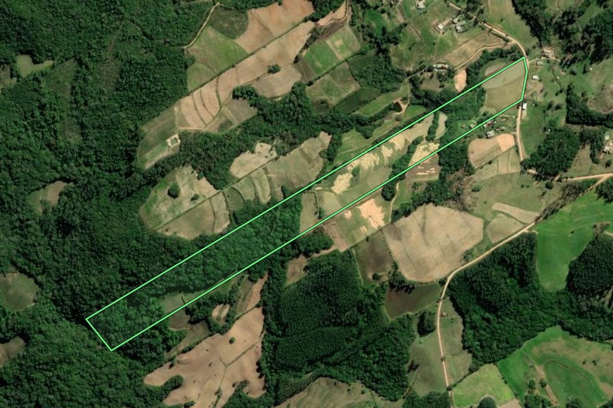 Imagem de satélite do imóvel rural em Sertão Santana (RS), com o contorno declarado no CAR desenhado por cima.