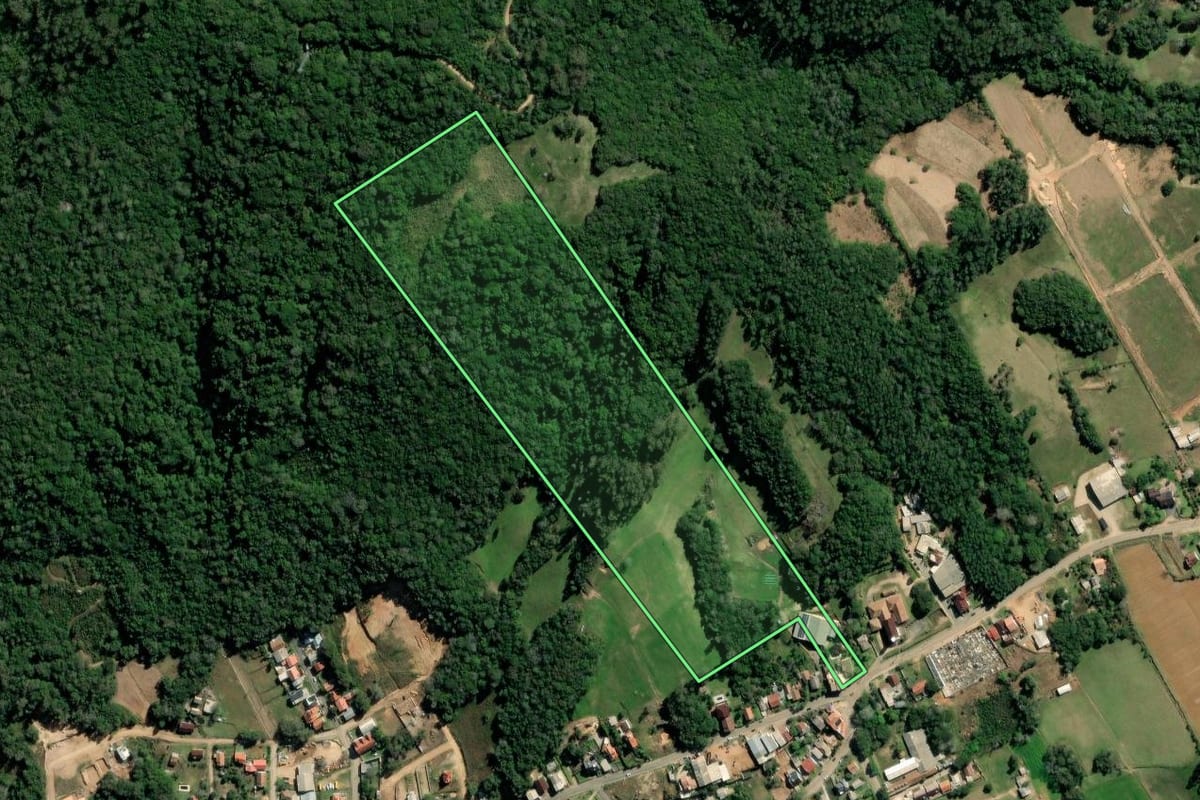 Imagem de satélite do imóvel rural em Sertão Santana (RS), com o contorno declarado no CAR desenhado por cima.