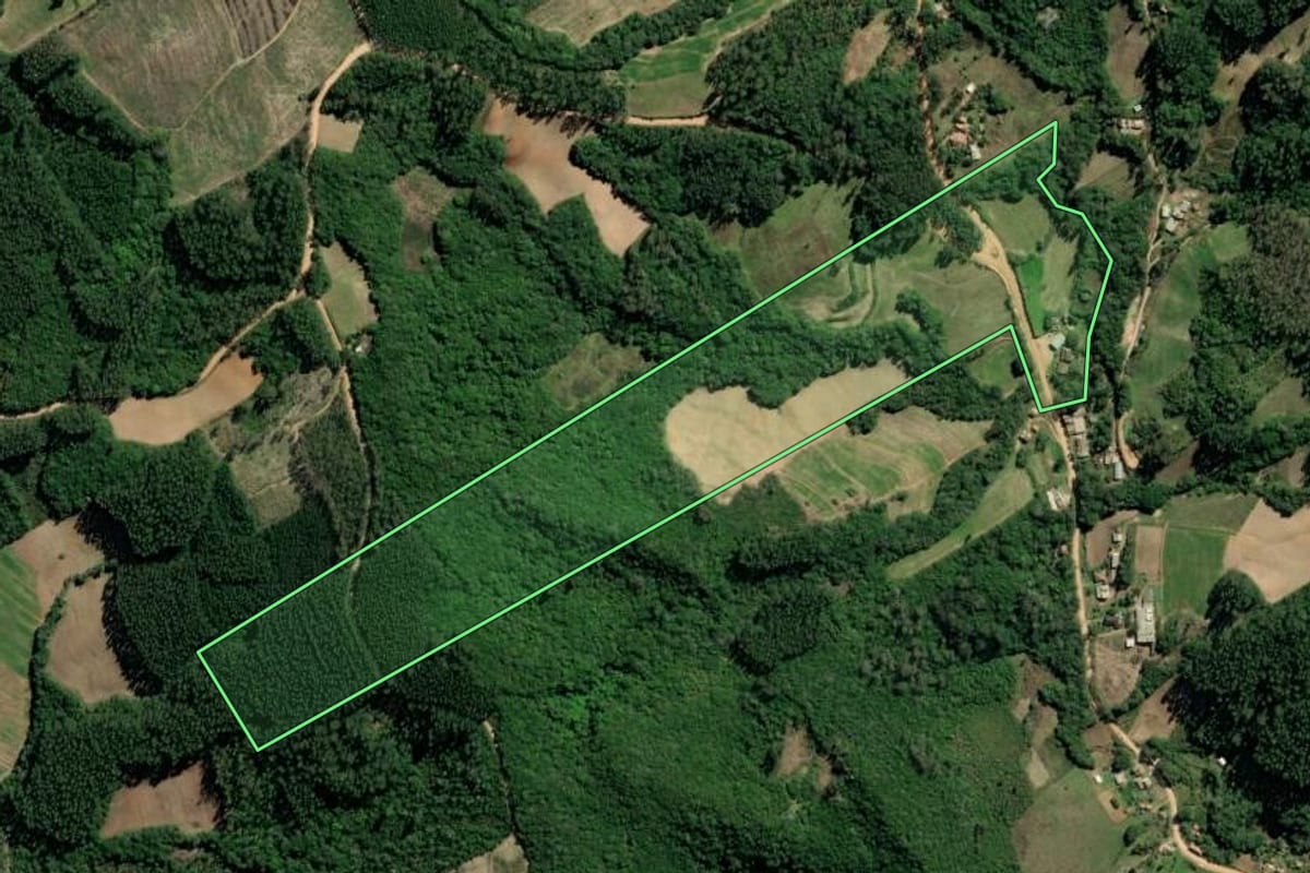 Imagem de satélite do imóvel rural em Sertão Santana (RS), com o contorno declarado no CAR desenhado por cima.