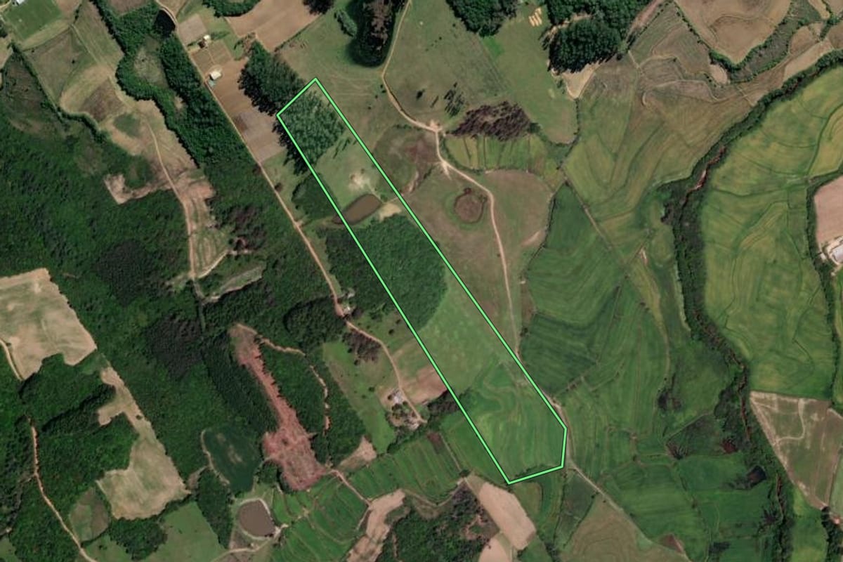 Imagem de satélite do imóvel rural em Sertão Santana (RS), com o contorno declarado no CAR desenhado por cima.