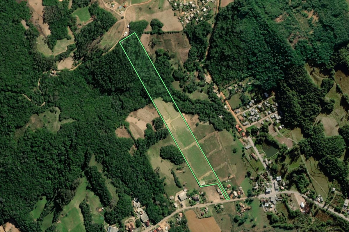 Imagem de satélite do imóvel rural em Sertão Santana (RS), com o contorno declarado no CAR desenhado por cima.