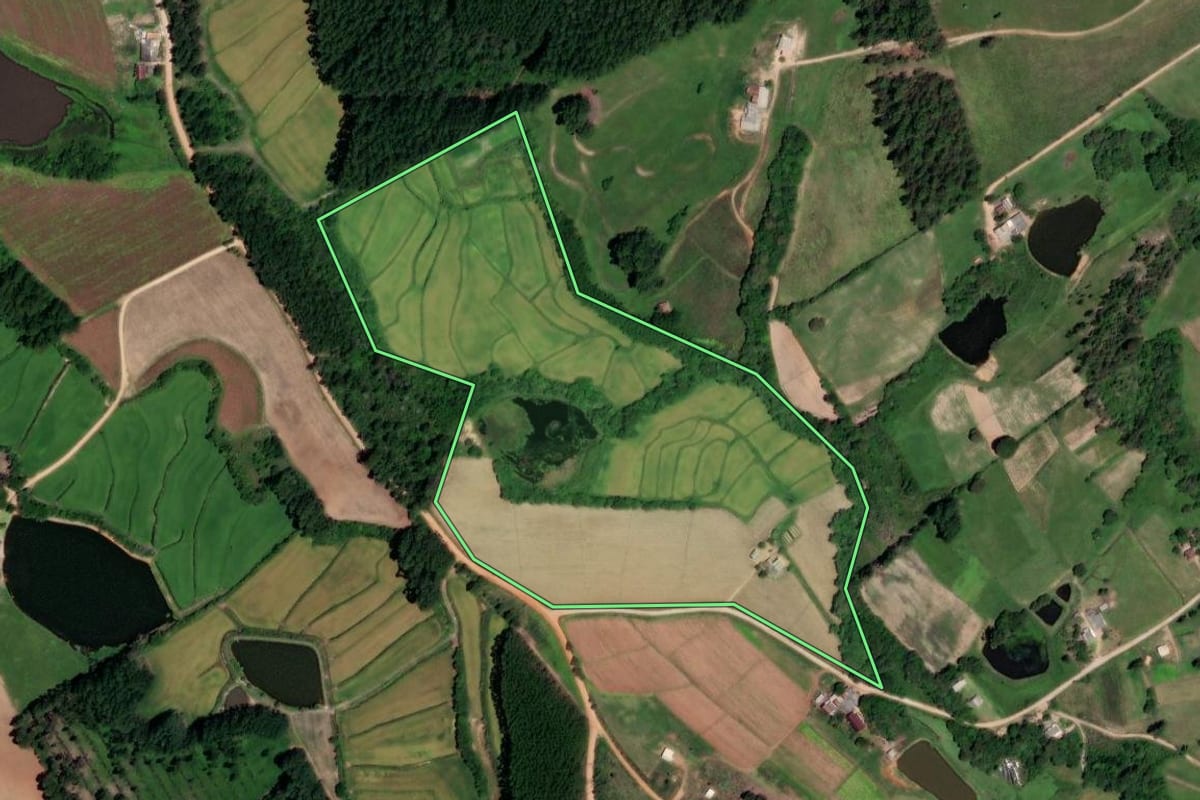 Imagem de satélite do imóvel rural em Sertão Santana (RS), com o contorno declarado no CAR desenhado por cima.