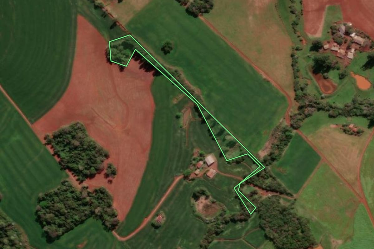 Imagem de satélite do imóvel rural em Sete de Setembro (RS), com o contorno declarado no CAR desenhado por cima.