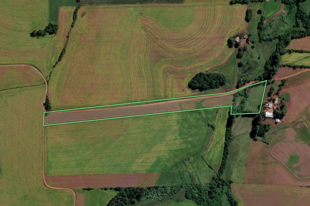 Imagem de satélite do imóvel rural em Sete de Setembro (RS), com o contorno declarado no CAR desenhado por cima.