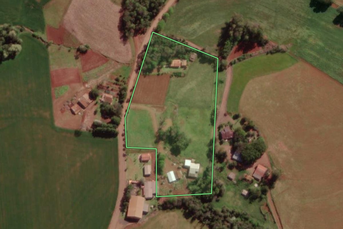 Imagem de satélite do imóvel rural em Sete de Setembro (RS), com o contorno declarado no CAR desenhado por cima.