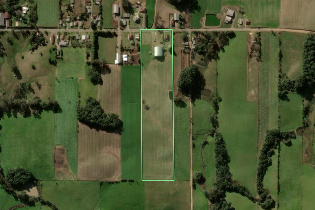 Imagem de satélite do imóvel rural em Silveira Martins (RS), com o contorno declarado no CAR desenhado por cima.