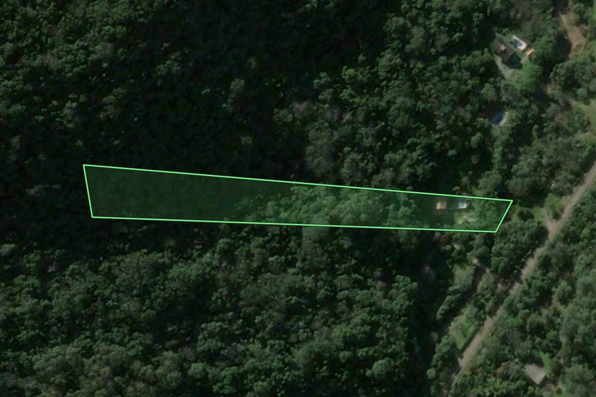 Imagem de satélite do imóvel rural em Silveira Martins (RS), com o contorno declarado no CAR desenhado por cima.