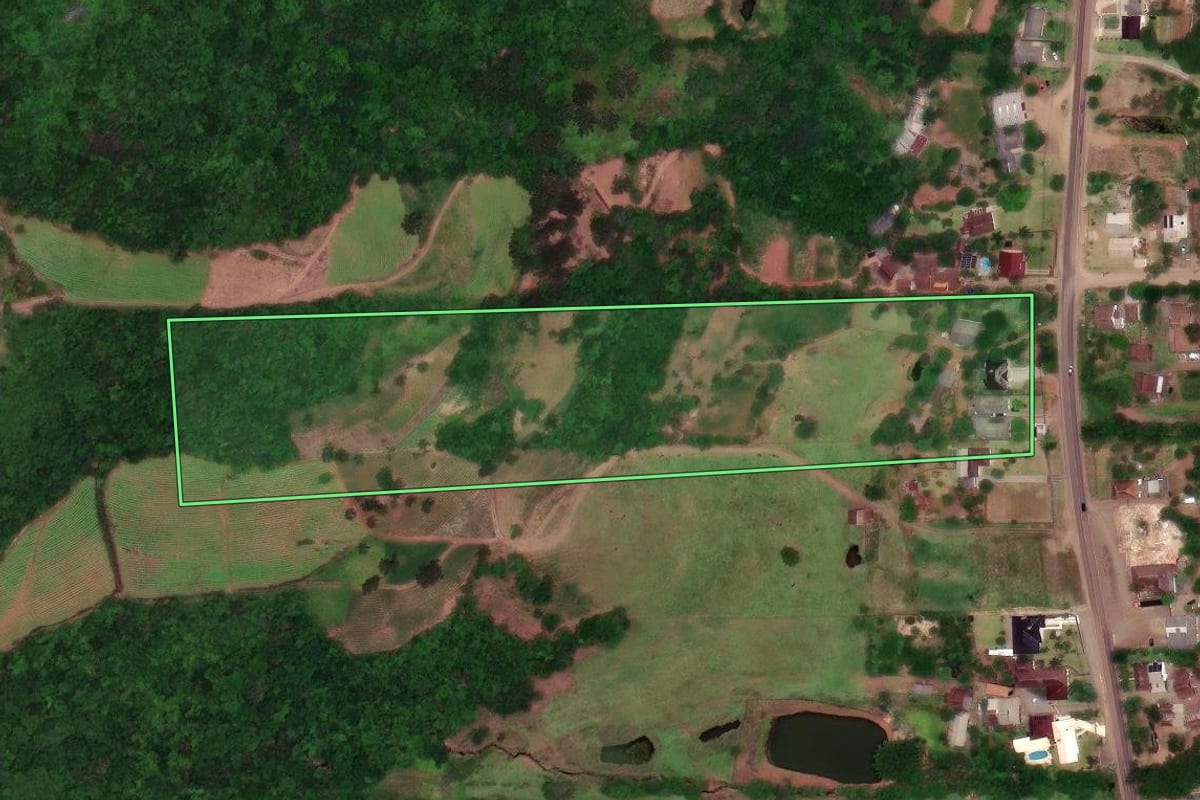Imagem de satélite do imóvel rural em Sinimbu (RS), com o contorno declarado no CAR desenhado por cima.