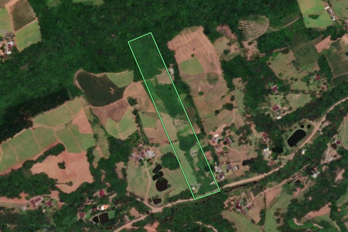 Imagem de satélite do imóvel rural em Sinimbu (RS), com o contorno declarado no CAR desenhado por cima.
