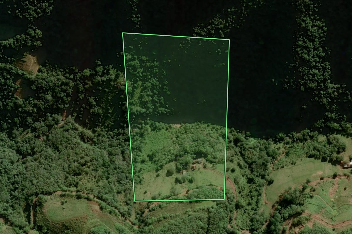 Imagem de satélite do imóvel rural em Sinimbu (RS), com o contorno declarado no CAR desenhado por cima.