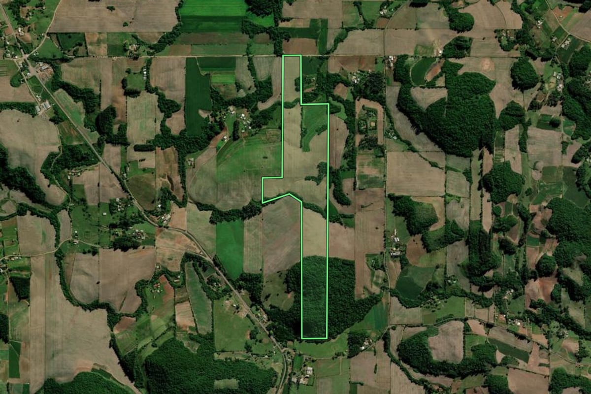 Imagem de satélite do imóvel rural em Sobradinho (RS), com o contorno declarado no CAR desenhado por cima.