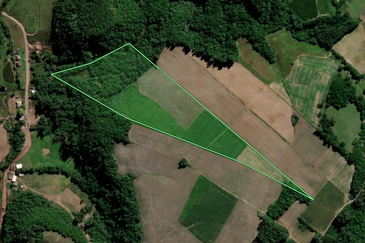 Imagem de satélite do imóvel rural em Sobradinho (RS), com o contorno declarado no CAR desenhado por cima.