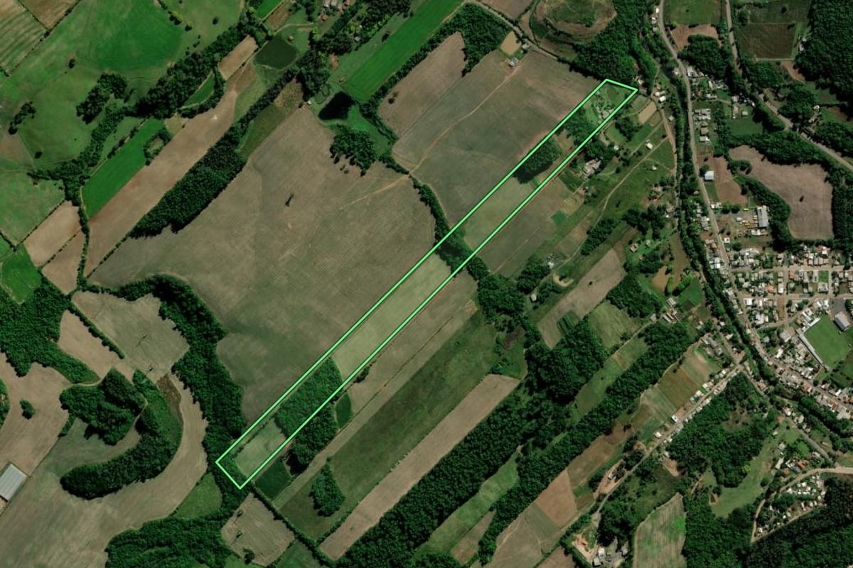 Imagem de satélite do imóvel rural em Sobradinho (RS), com o contorno declarado no CAR desenhado por cima.