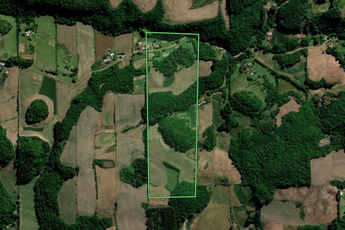 Imagem de satélite do imóvel rural em Sobradinho (RS), com o contorno declarado no CAR desenhado por cima.