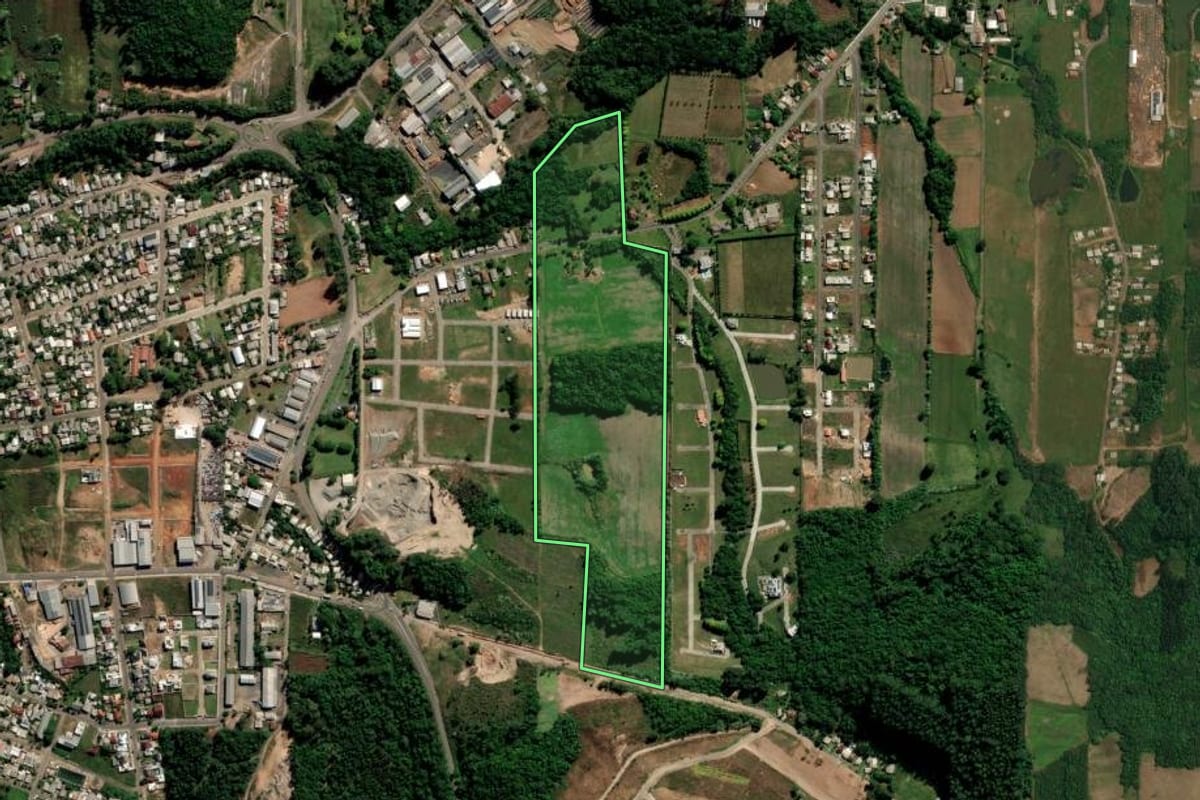 Imagem de satélite do imóvel rural em Sobradinho (RS), com o contorno declarado no CAR desenhado por cima.