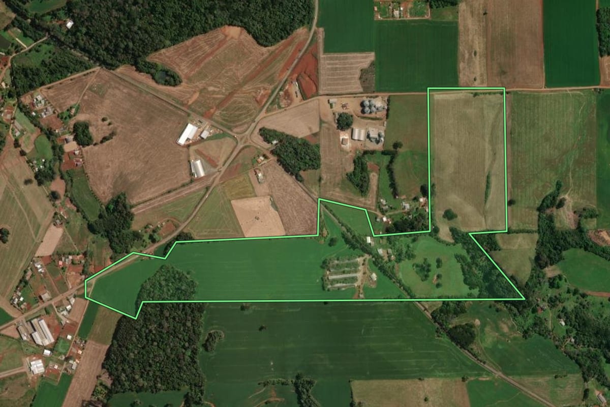 Imagem de satélite do imóvel rural em Tapejara (RS), com o contorno declarado no CAR desenhado por cima.