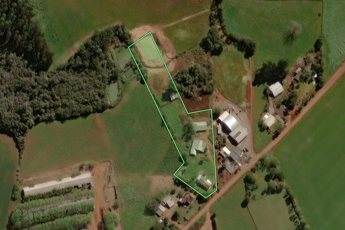 Imagem de satélite do imóvel rural em Tapera (RS), com o contorno declarado no CAR desenhado por cima.