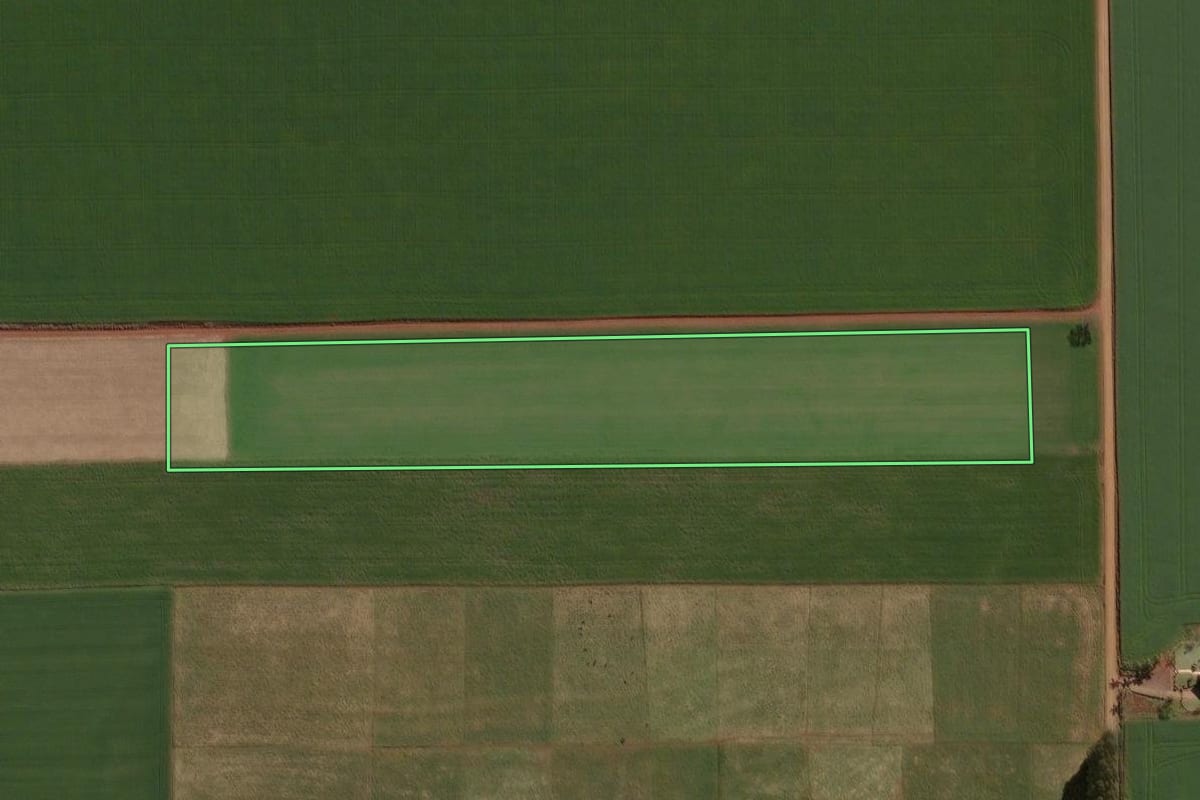 Imagem de satélite do imóvel rural em Tapera (RS), com o contorno declarado no CAR desenhado por cima.
