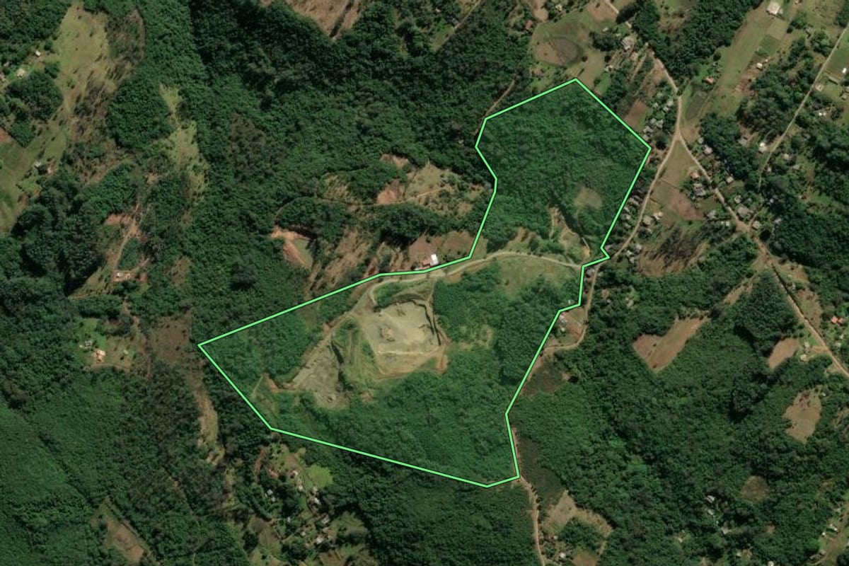 Imagem de satélite do imóvel rural em Taquara (RS), com o contorno declarado no CAR desenhado por cima.