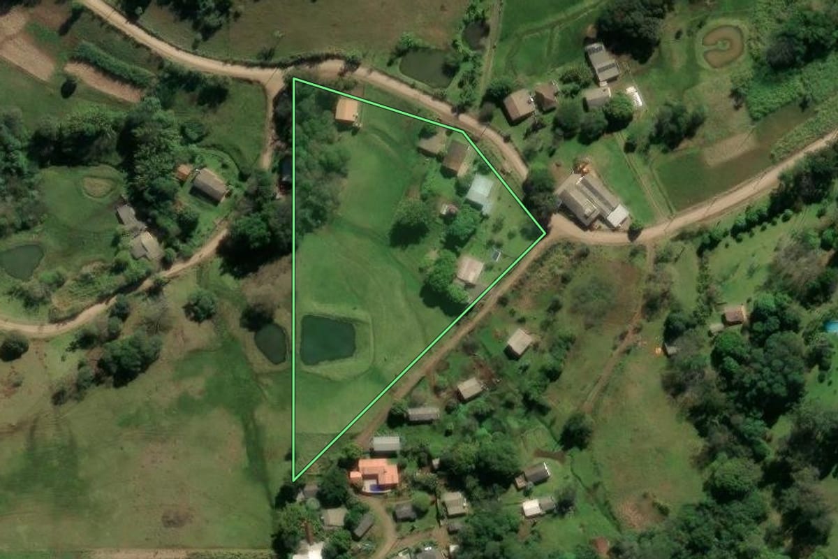 Imagem de satélite do imóvel rural em Taquara (RS), com o contorno declarado no CAR desenhado por cima.