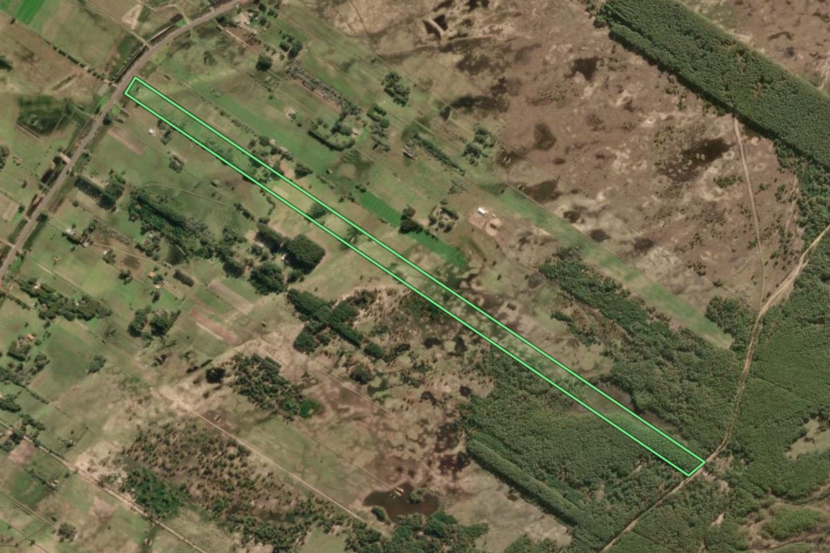 Imagem de satélite do imóvel rural em Tavares (RS), com o contorno declarado no CAR desenhado por cima.