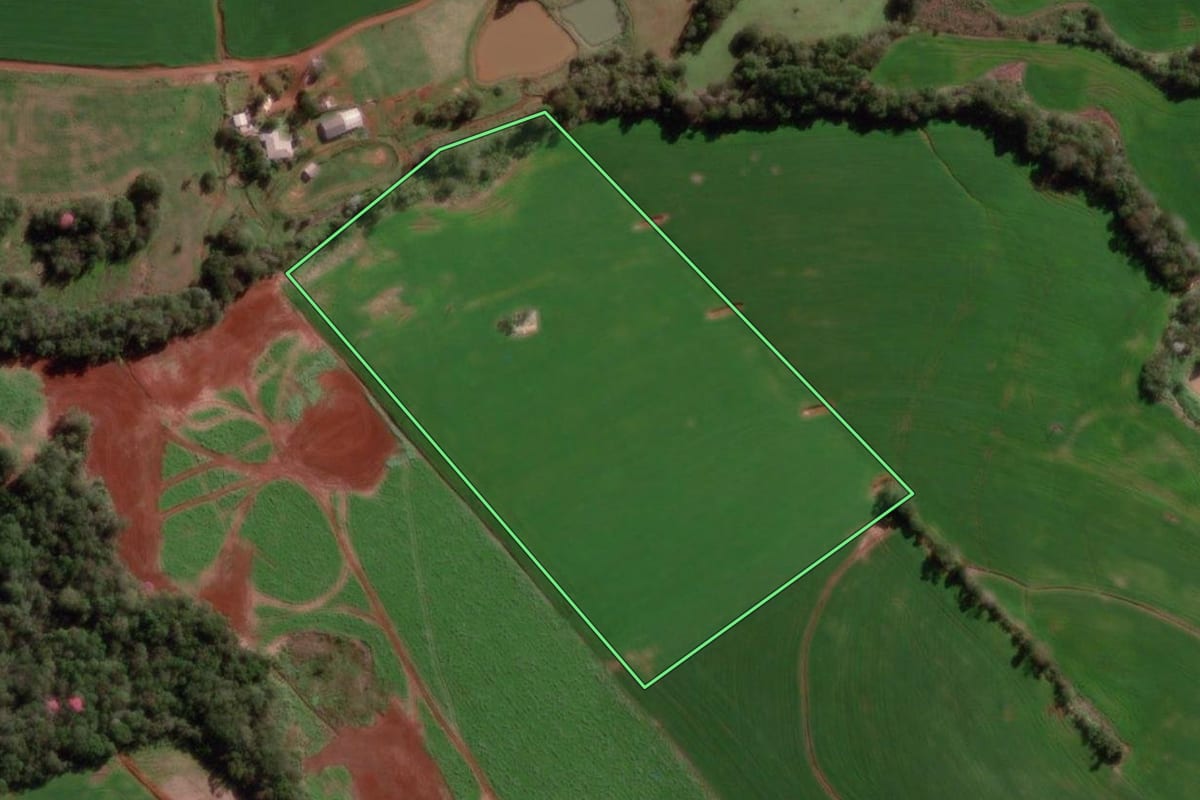 Imagem de satélite do imóvel rural em Tenente Portela (RS), com o contorno declarado no CAR desenhado por cima.
