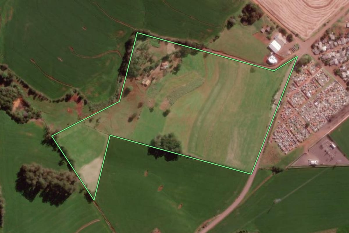 Imagem de satélite do imóvel rural em Tenente Portela (RS), com o contorno declarado no CAR desenhado por cima.