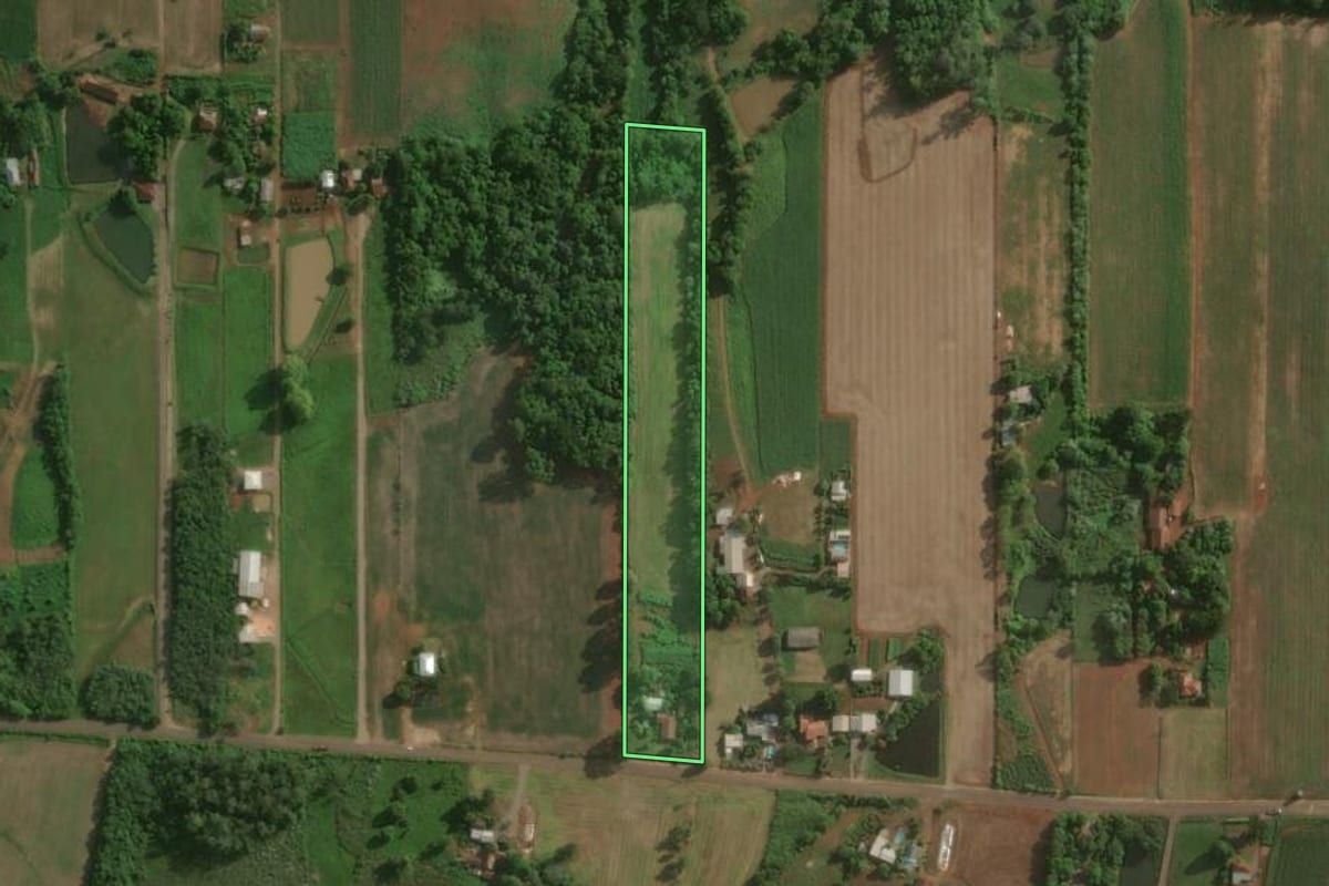 Imagem de satélite do imóvel rural em Teutônia (RS), com o contorno declarado no CAR desenhado por cima.