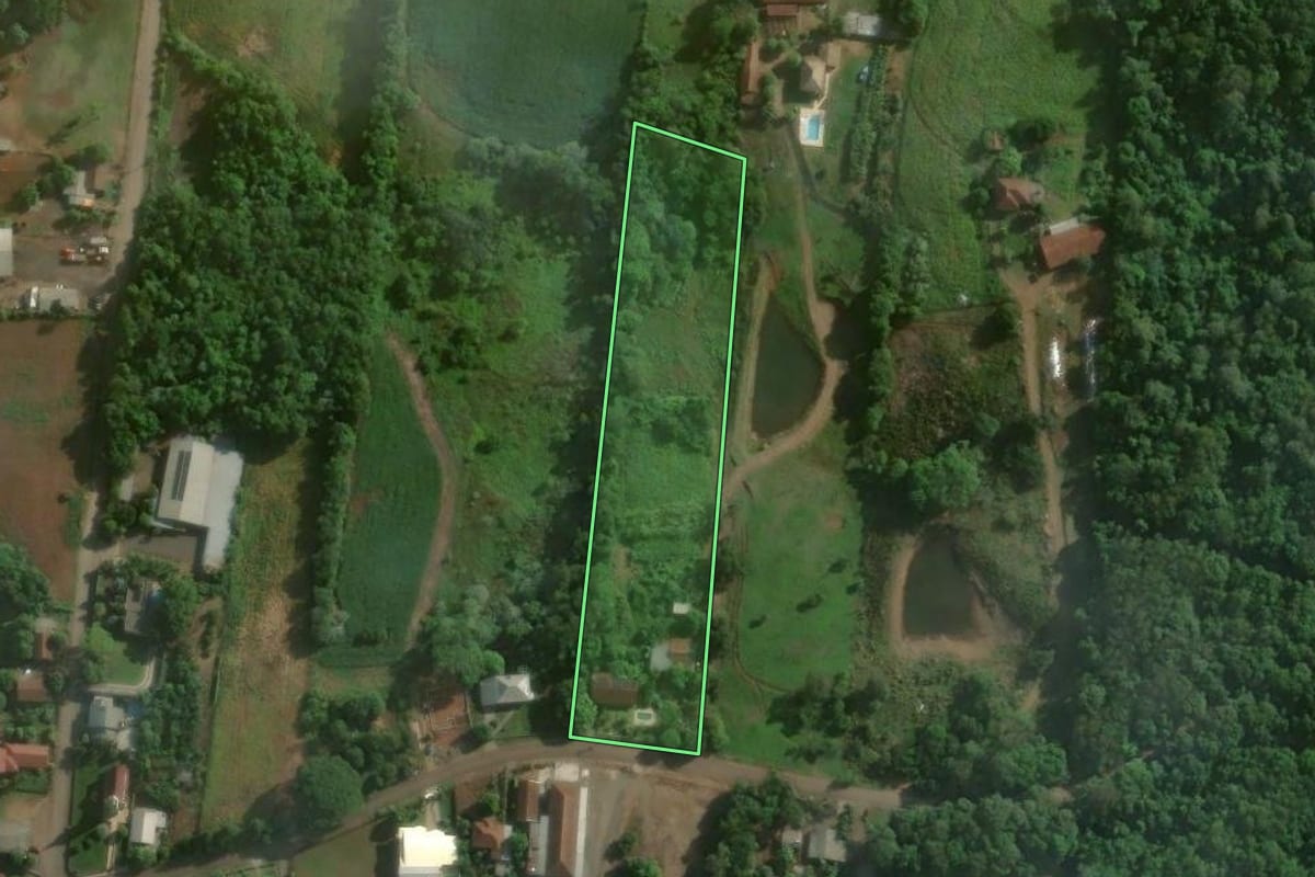 Imagem de satélite do imóvel rural em Teutônia (RS), com o contorno declarado no CAR desenhado por cima.