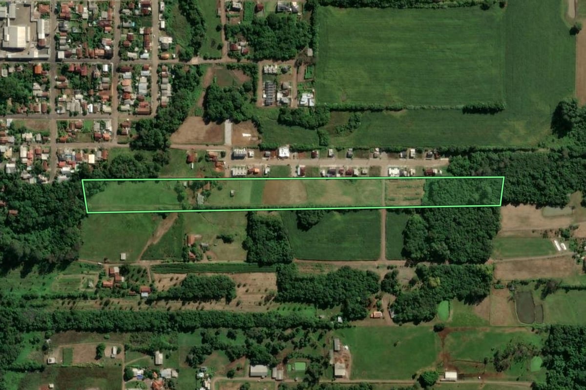 Imagem de satélite do imóvel rural em Teutônia (RS), com o contorno declarado no CAR desenhado por cima.