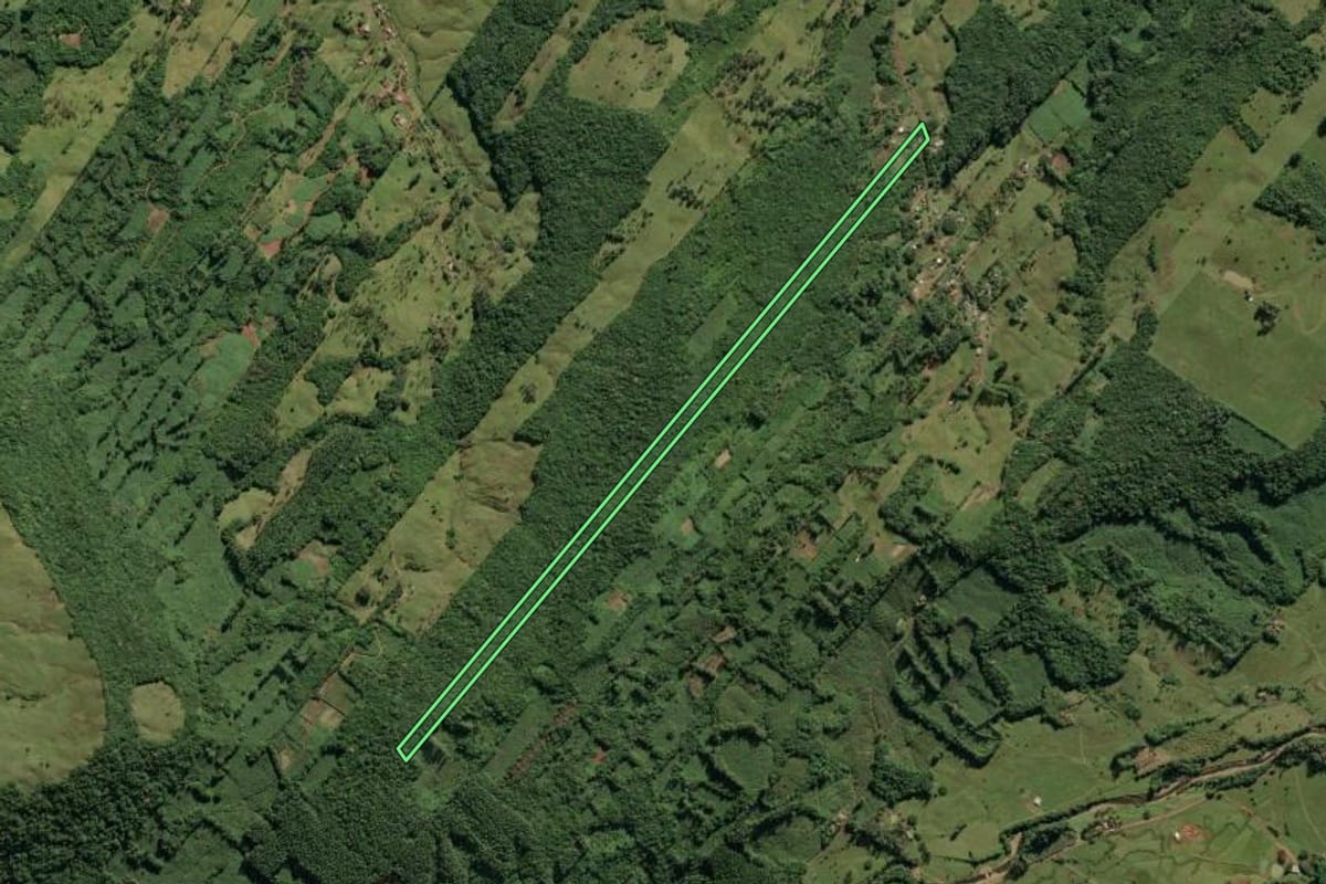 Imagem de satélite do imóvel rural em Três Cachoeiras (RS), com o contorno declarado no CAR desenhado por cima.