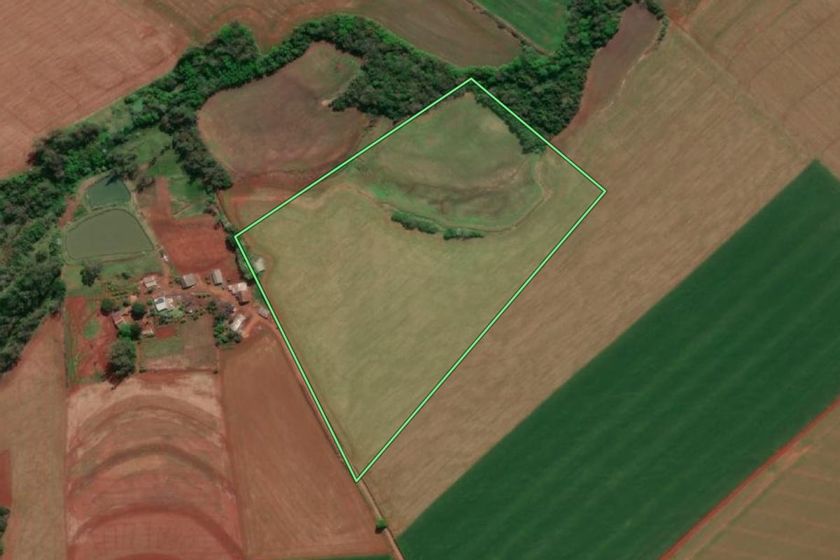 Imagem de satélite do imóvel rural em Tucunduva (RS), com o contorno declarado no CAR desenhado por cima.
