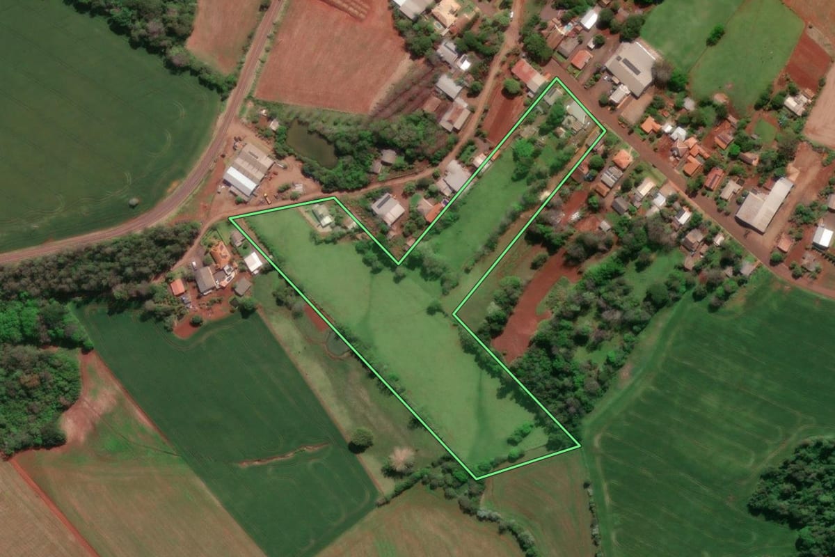 Imagem de satélite do imóvel rural em Tucunduva (RS), com o contorno declarado no CAR desenhado por cima.