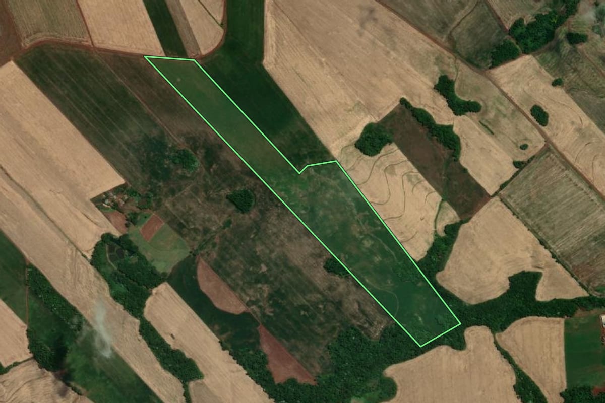 Imagem de satélite do imóvel rural em Tucunduva (RS), com o contorno declarado no CAR desenhado por cima.