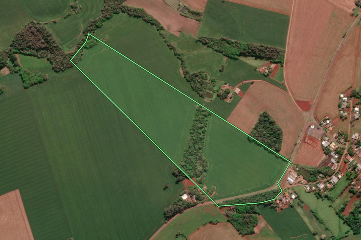 Imagem de satélite do imóvel rural em Tucunduva (RS), com o contorno declarado no CAR desenhado por cima.