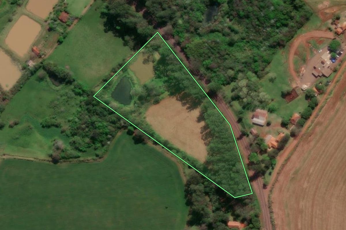 Imagem de satélite do imóvel rural em Tucunduva (RS), com o contorno declarado no CAR desenhado por cima.