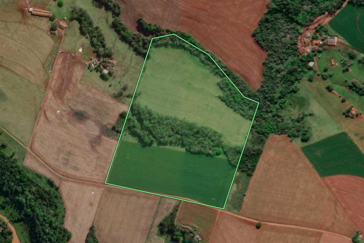 Imagem de satélite do imóvel rural em Tucunduva (RS), com o contorno declarado no CAR desenhado por cima.