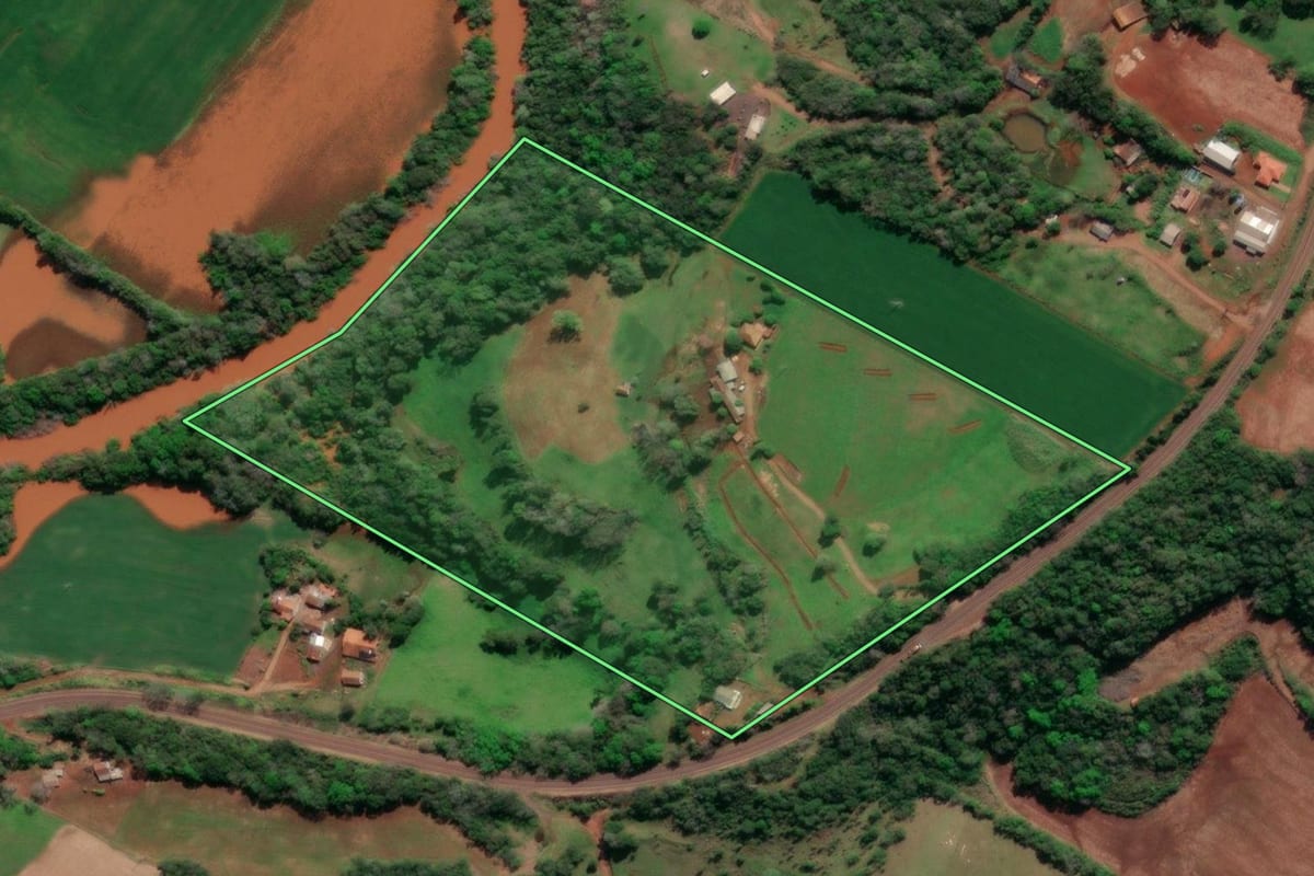 Imagem de satélite do imóvel rural em Tucunduva (RS), com o contorno declarado no CAR desenhado por cima.