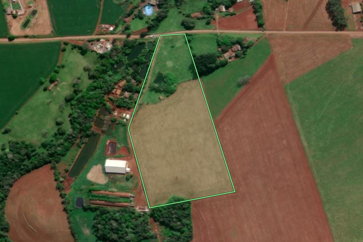 Imagem de satélite do imóvel rural em Tucunduva (RS), com o contorno declarado no CAR desenhado por cima.