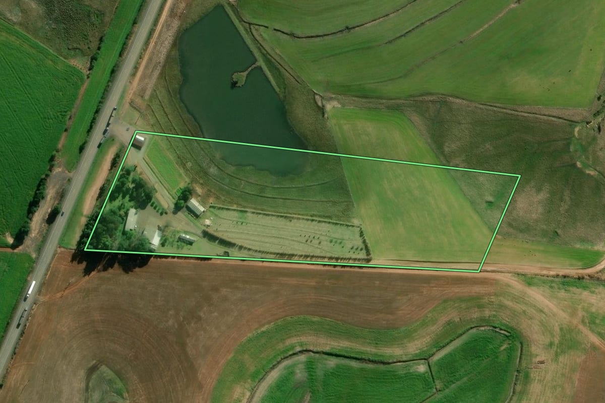 Imagem de satélite do imóvel rural em Tupanciretã (RS), com o contorno declarado no CAR desenhado por cima.