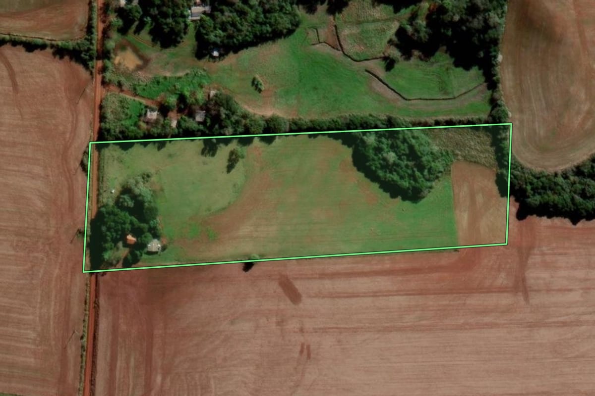 Imagem de satélite do imóvel rural em Tupanciretã (RS), com o contorno declarado no CAR desenhado por cima.