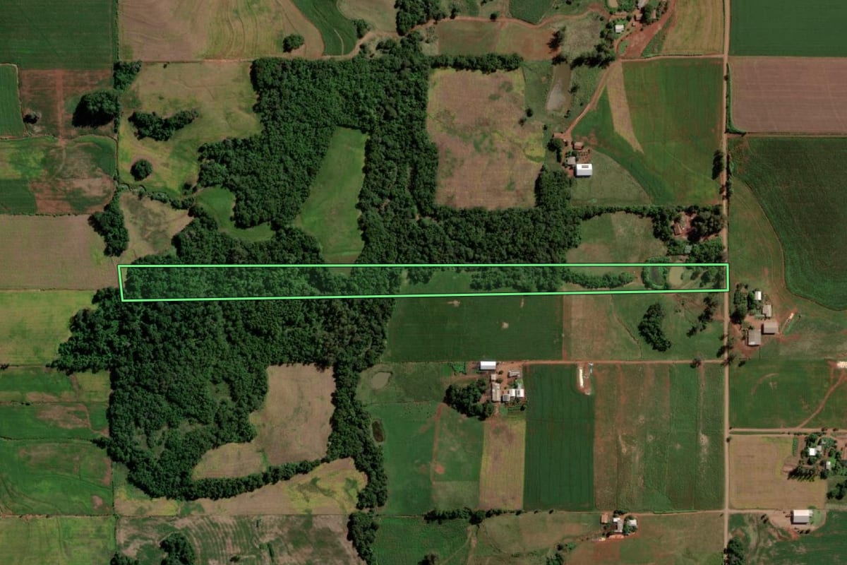 Imagem de satélite do imóvel rural em Ubiretama (RS), com o contorno declarado no CAR desenhado por cima.