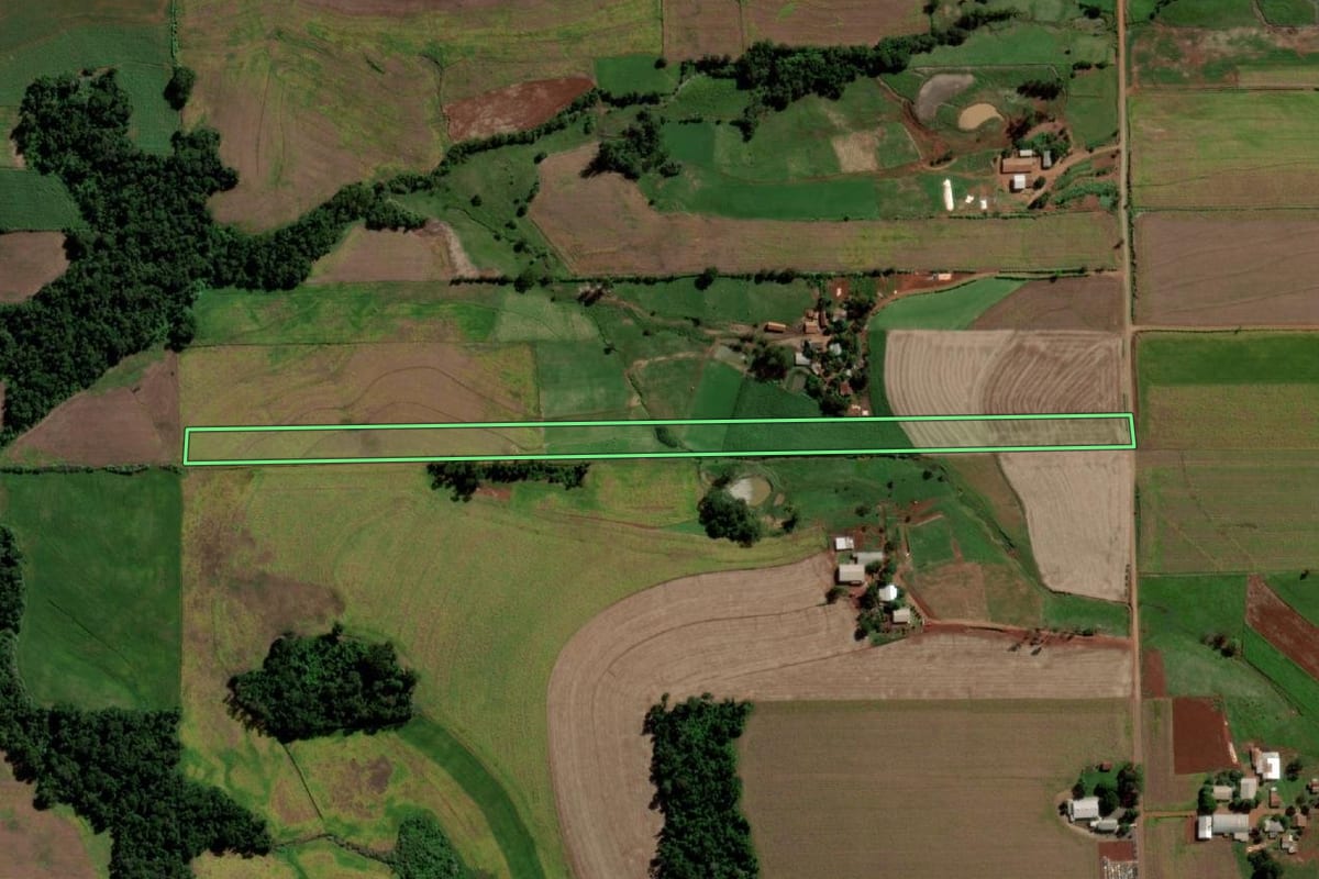 Imagem de satélite do imóvel rural em Ubiretama (RS), com o contorno declarado no CAR desenhado por cima.