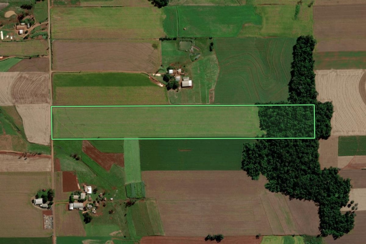 Imagem de satélite do imóvel rural em Ubiretama (RS), com o contorno declarado no CAR desenhado por cima.